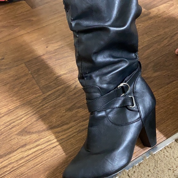 Knee high boots - Picture 3 of 4